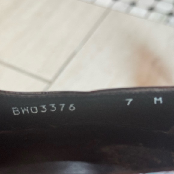 Stuart Weitzman-Tortoise Peep Toe Heels-Excellent Condition - Picture 6 of 6